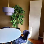 Modernes Mit Balkon I 45qm I Zentrum Appartement Vallendar