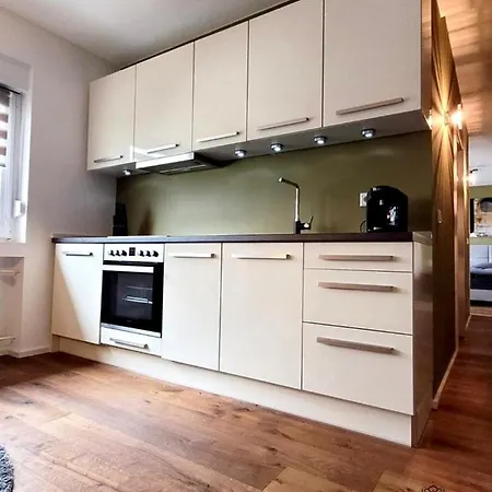 Modernes Rhein Mit Balkon Apartment *