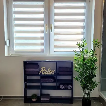 Modernes Rhein Mit Balkon Apartment *