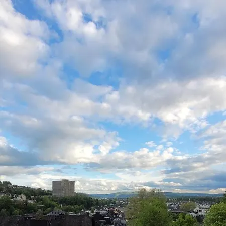 Modernes Rhein Mit Balkon
