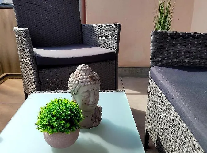 Modernes Rhein Mit Balkon *