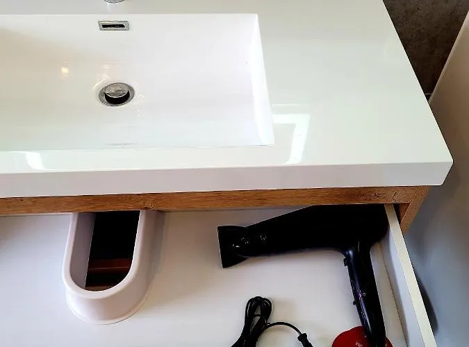 Modernes Rhein Mit Balkon Apartment